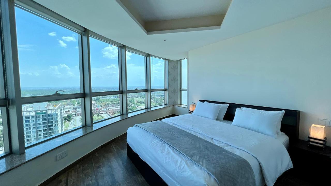 Centaurus Apartment City View Three Beds Islamabad Exterior foto